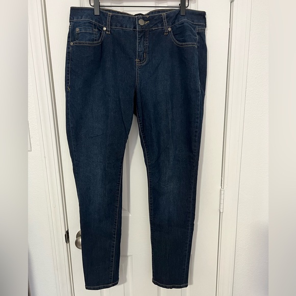 Torrid Dark Blue Skinny Jeans - Picture 1 of 3